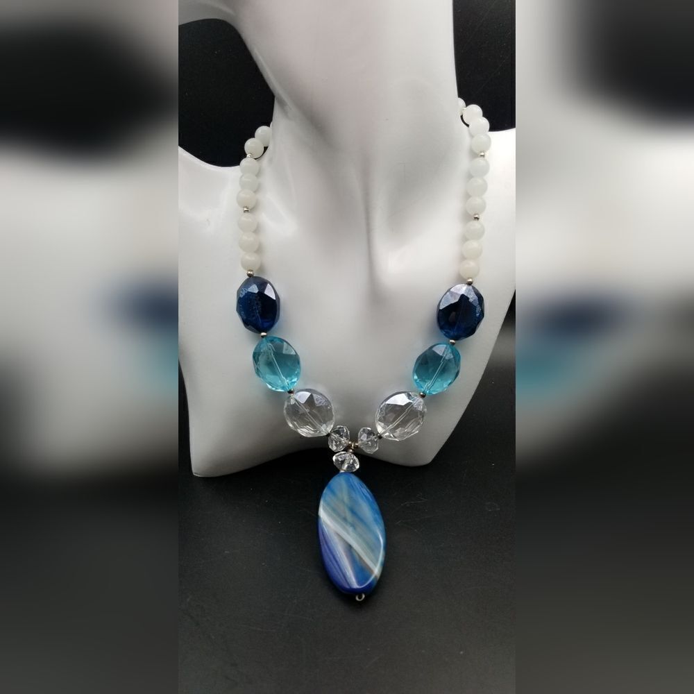 Candy crush ocean wave necklace N430
